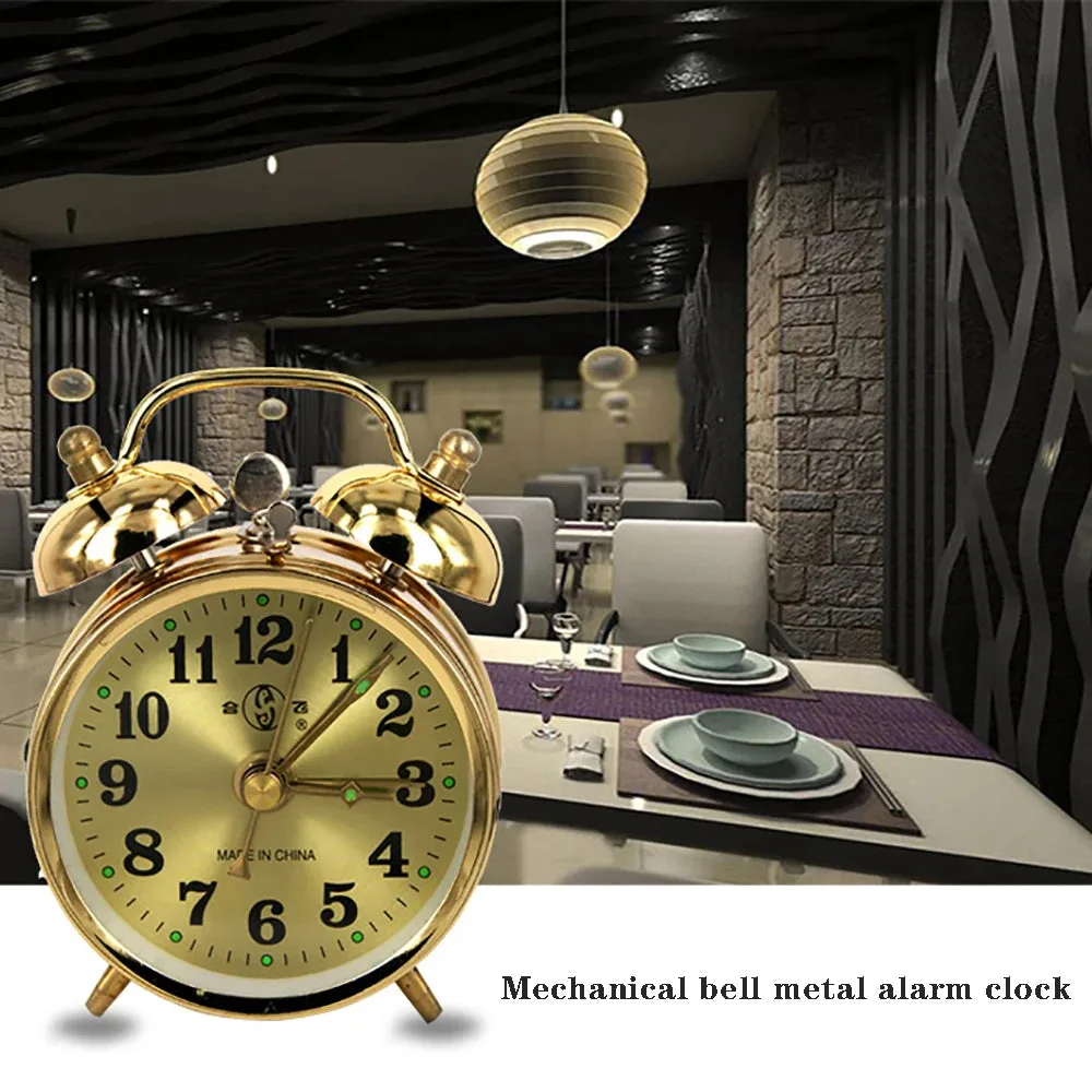 Vintage wekker klok, goud of zilver