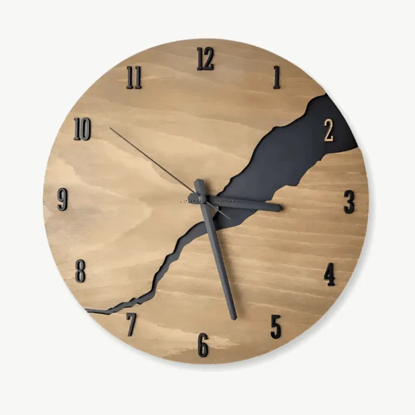 Houten design wandklok, licht of donker hout