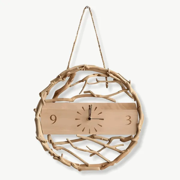 Wandklok van natuurlijke takken
