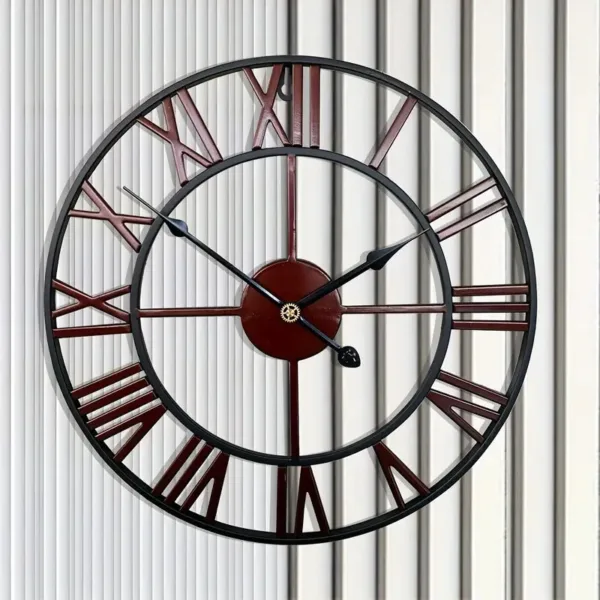 Metalen wandklok industrieel, in koper of rood