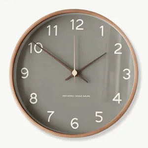 Horloge Murale Nordique en Bois Massif