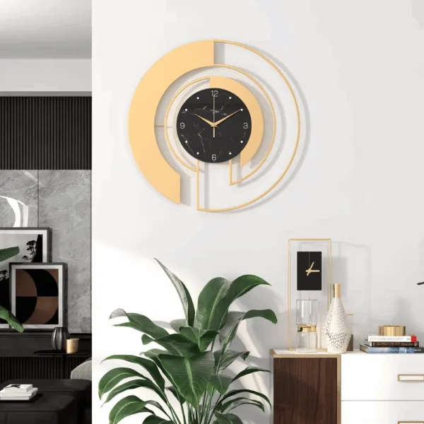 Grote luxe wandklok, metalen klok in goud of zwart