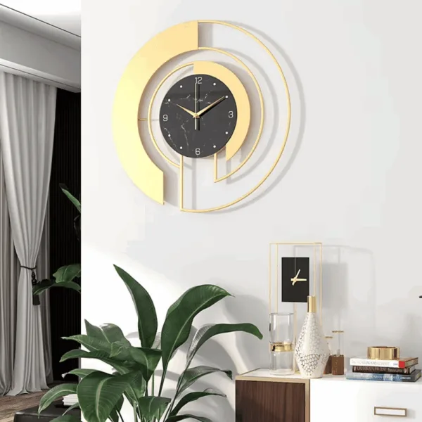 Grote luxe wandklok, metalen klok in goud of zwart