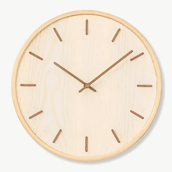 Houten wandklok in licht of donker hout