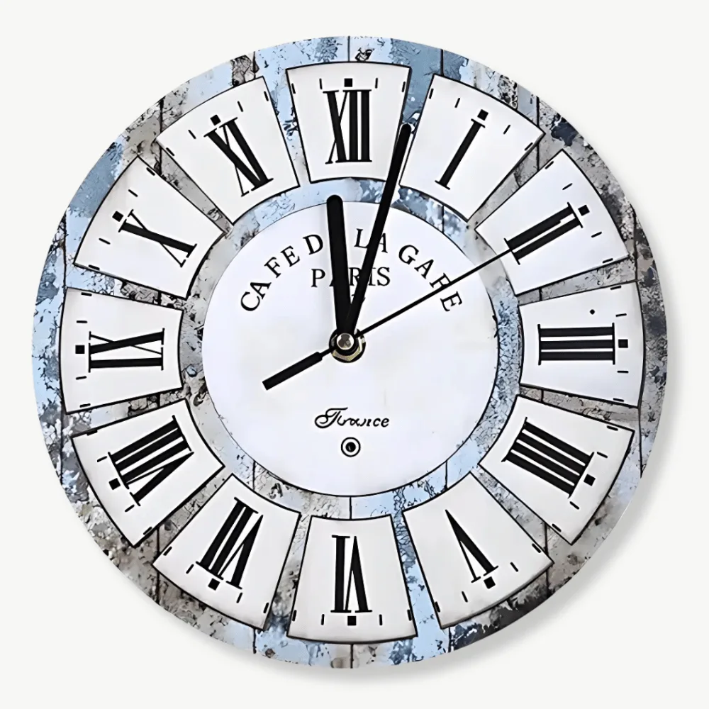 Kleine vintage wandklok met Romeinse cijfers