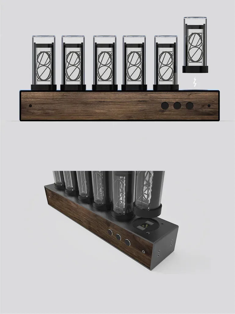 Vintage houten wandklok in zilver, rood of zwart