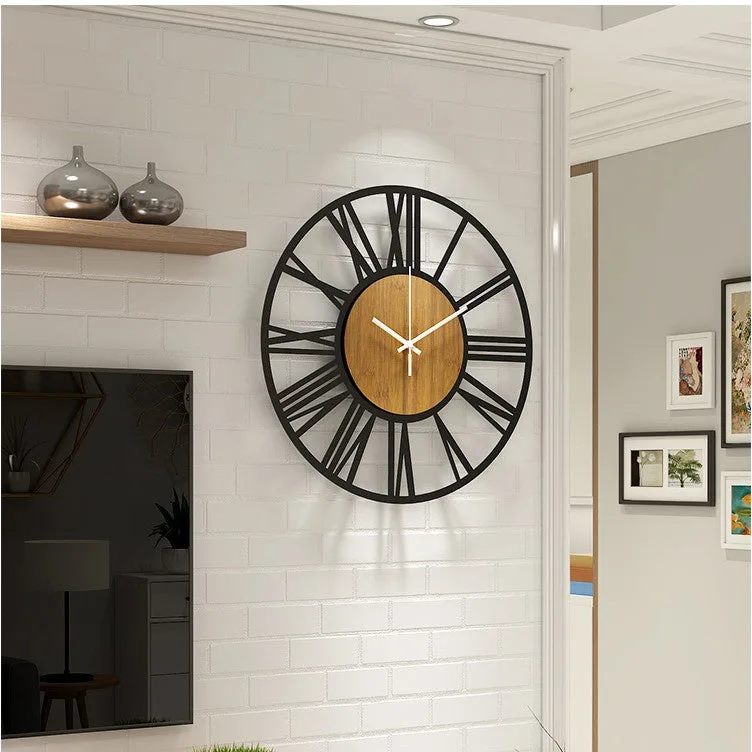 Scandinavische houten wandklok, stijlvol en modern