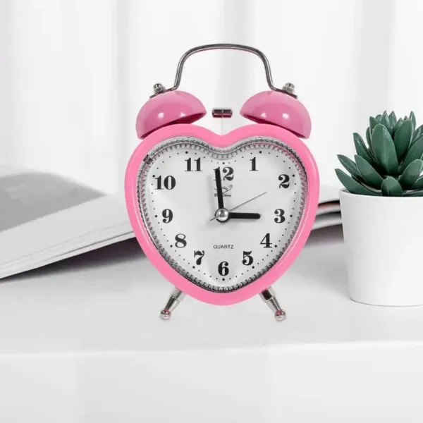 Roze wekker met hartmotief