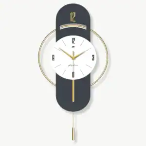 Design wandklok met slinger, verschillende maten