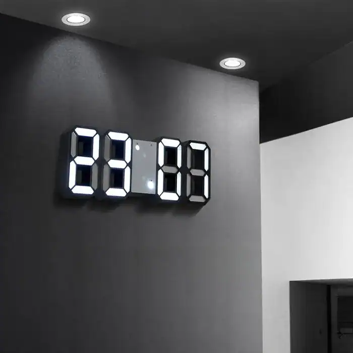 Digitale led wandklok, modern ontwerp, foto 2