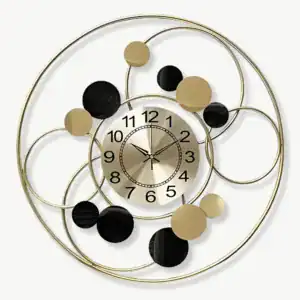 Grote gouden wandklok, cirkelvormig design