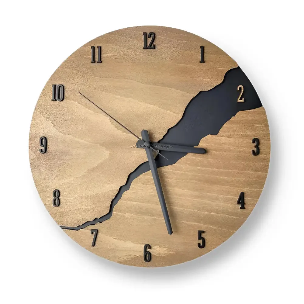 Houten design wandklok, licht of donker hout