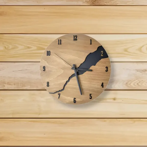 Houten design wandklok, licht of donker hout