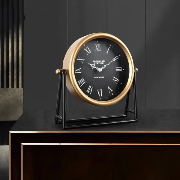 Tafelklok design, Brooklyn Station
