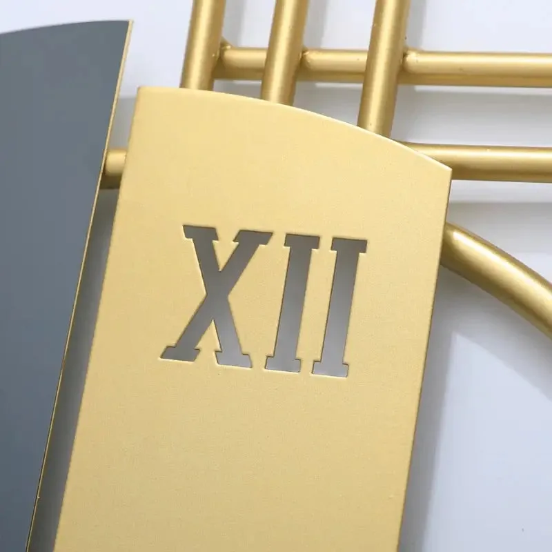 Luxe wandklok, modern met gouden randen