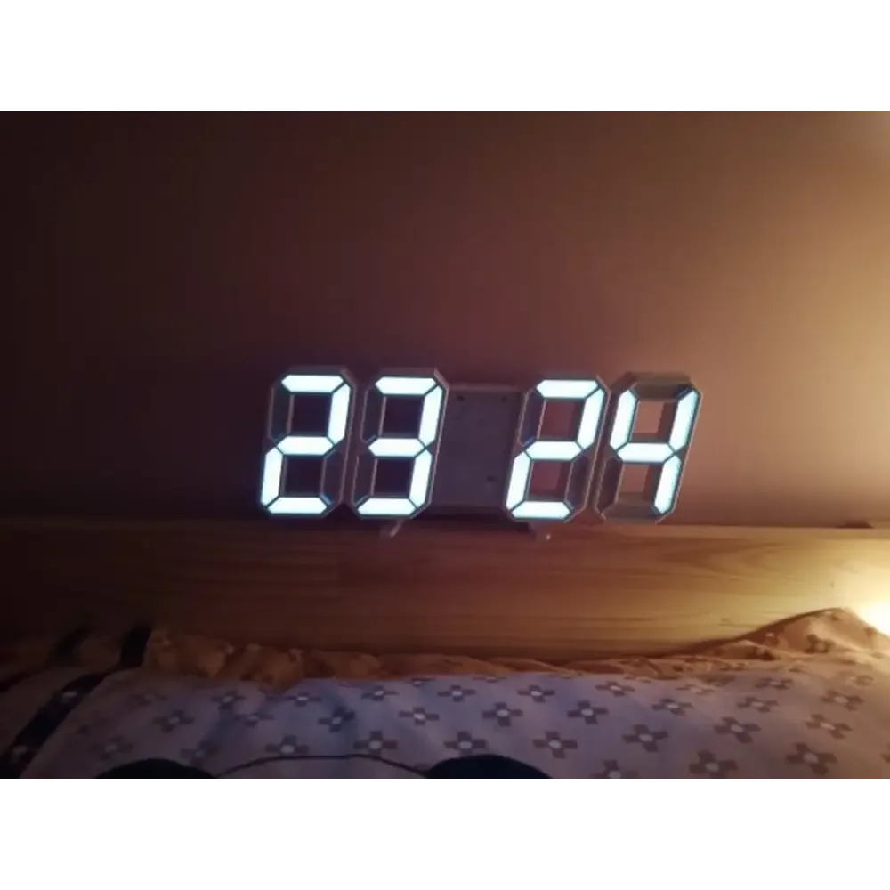Digitale led wandklok, modern ontwerp