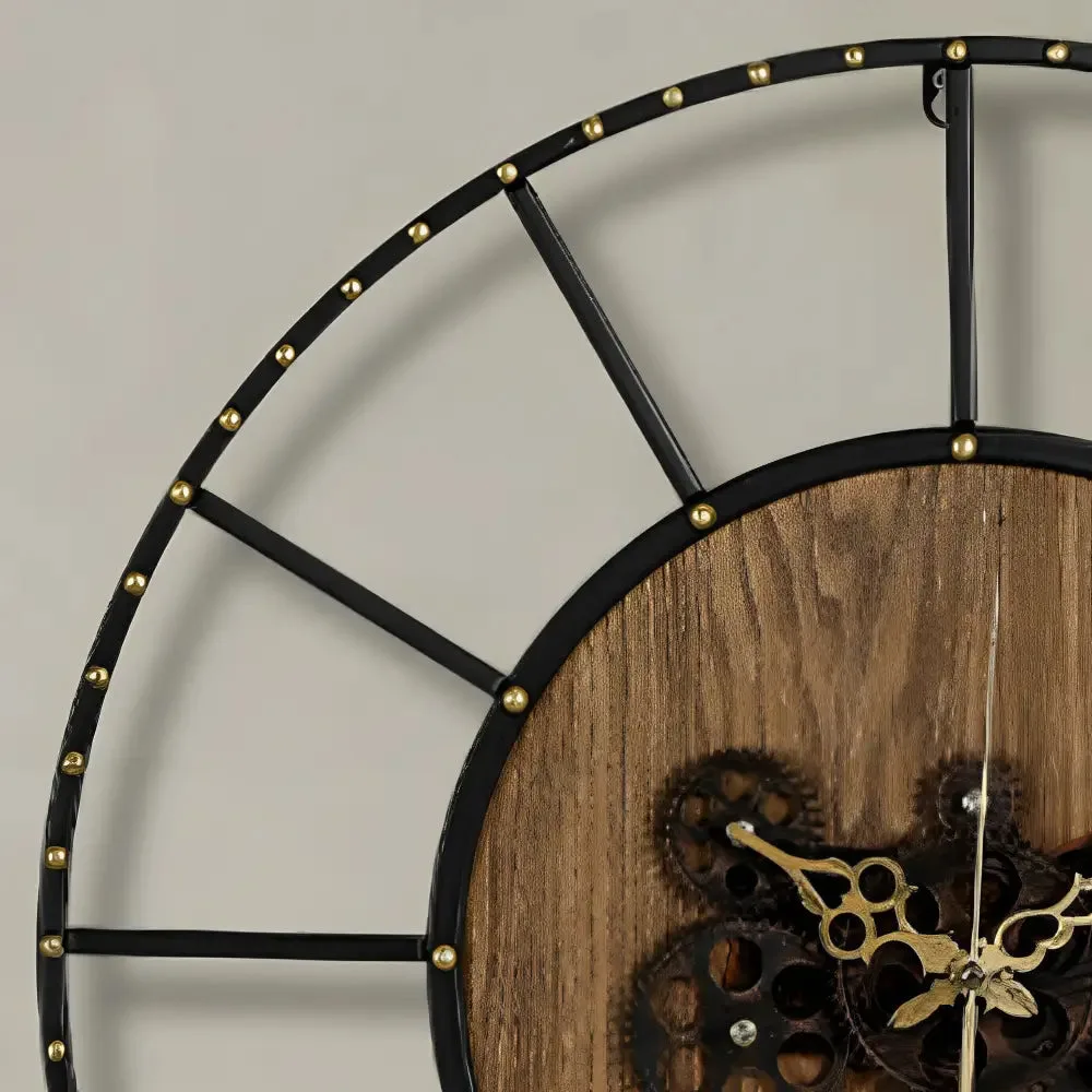 Wandklok designer, met tandwielen en industrieel design