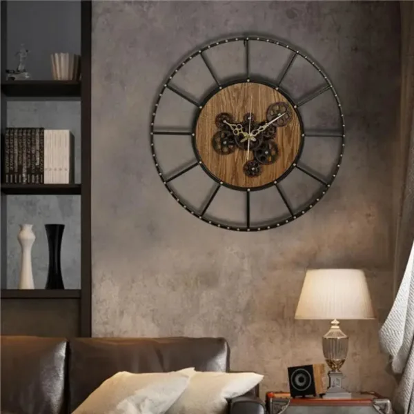 Wandklok designer, met tandwielen en industrieel design