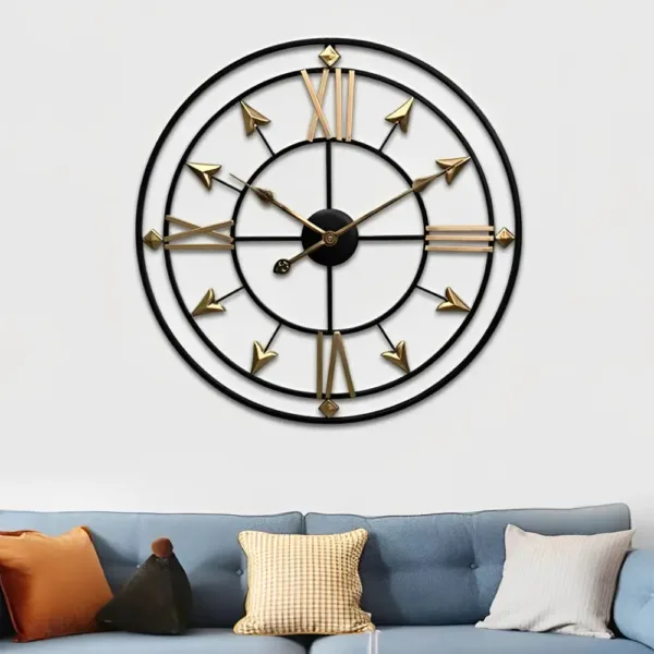 Metalen wandklokken, zwart en goud of zilver