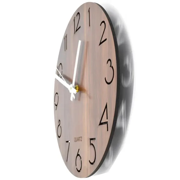 Klassieke houten wandklok, tijdloos design
