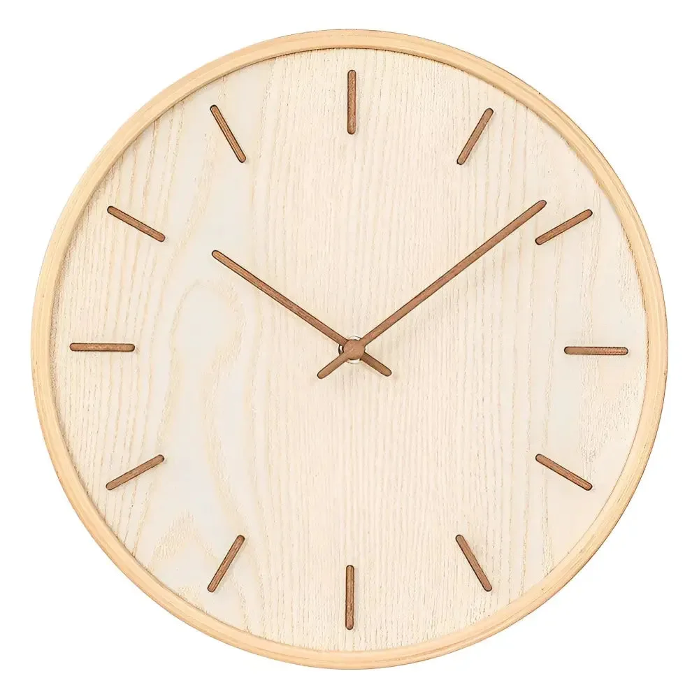 Houten wandklok in licht of donker hout