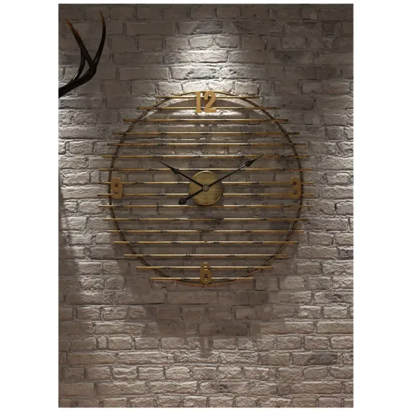 Gouden wandklok van metaal, decoratief