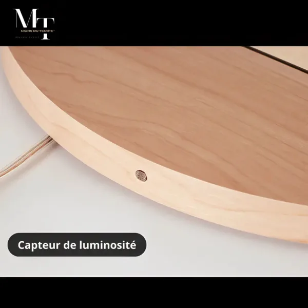 Licht houten wandklok, met LED verlichting