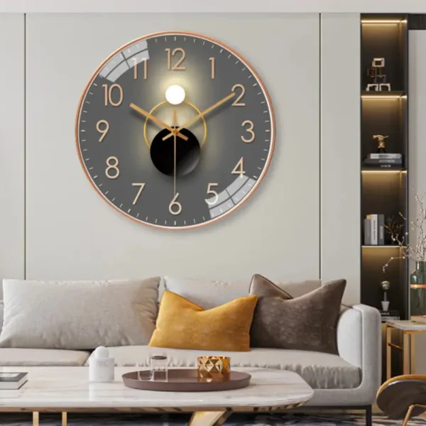 Wandklok met licht, verschillende stijlen