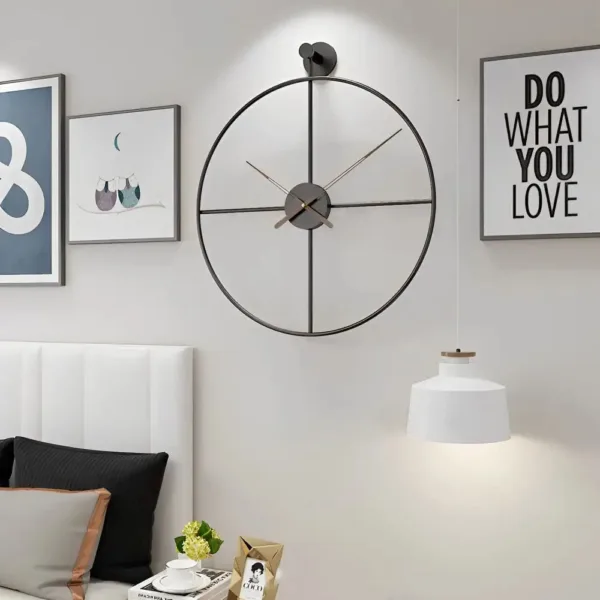 Wandklok groot design, zwart of goud
