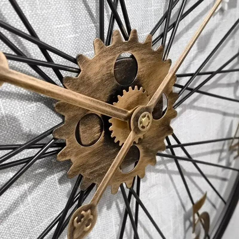 Tandwiel wandklok, vintage wandklok in zilver of goud