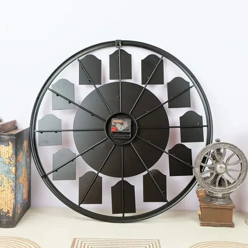 Vintage wandklok klein, retro stijl