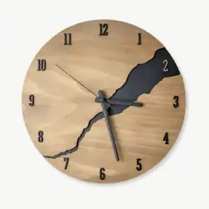 Houten design wandklok, licht of donker hout