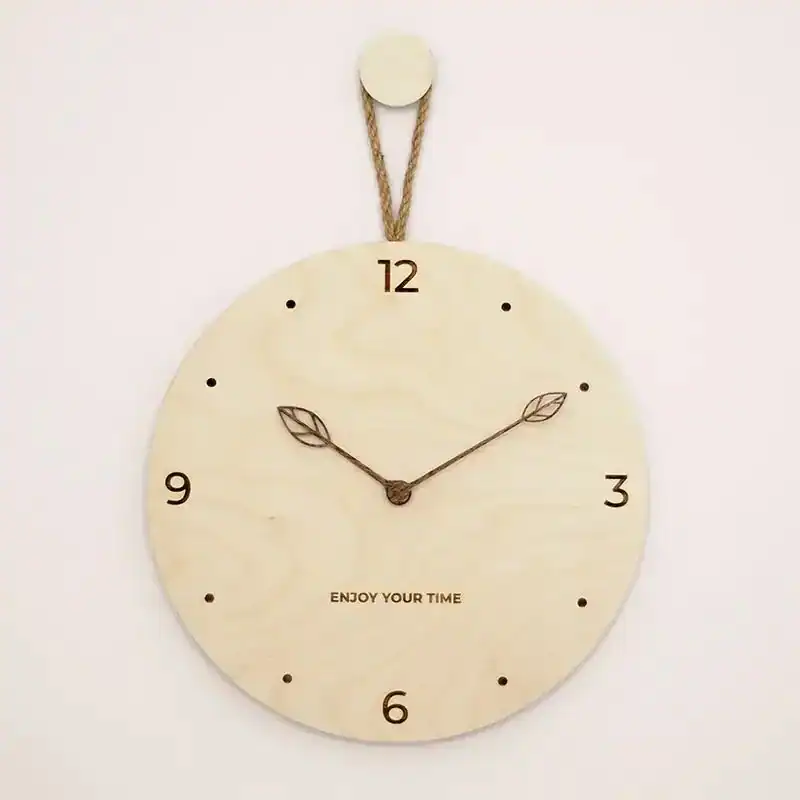 Houten wandklok, naturel, met bladmotief of zwart, foto 4