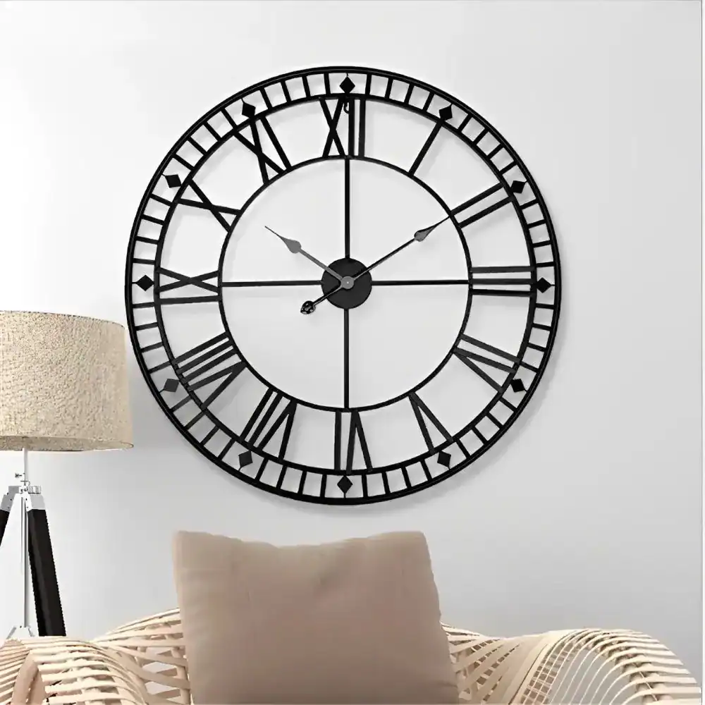 Industriële retro vintage wandklok, met gouden en zwarte wijzers, foto 4