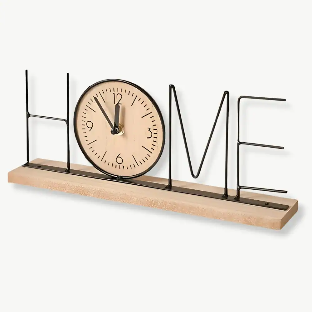 Industriële tafelklok met het woord HOME