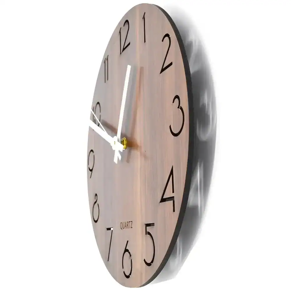 Klassieke houten wandklok, tijdloos design, foto 2