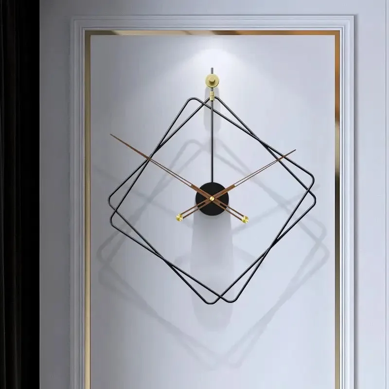 Design wandklok in ruitvorm, 60 cm