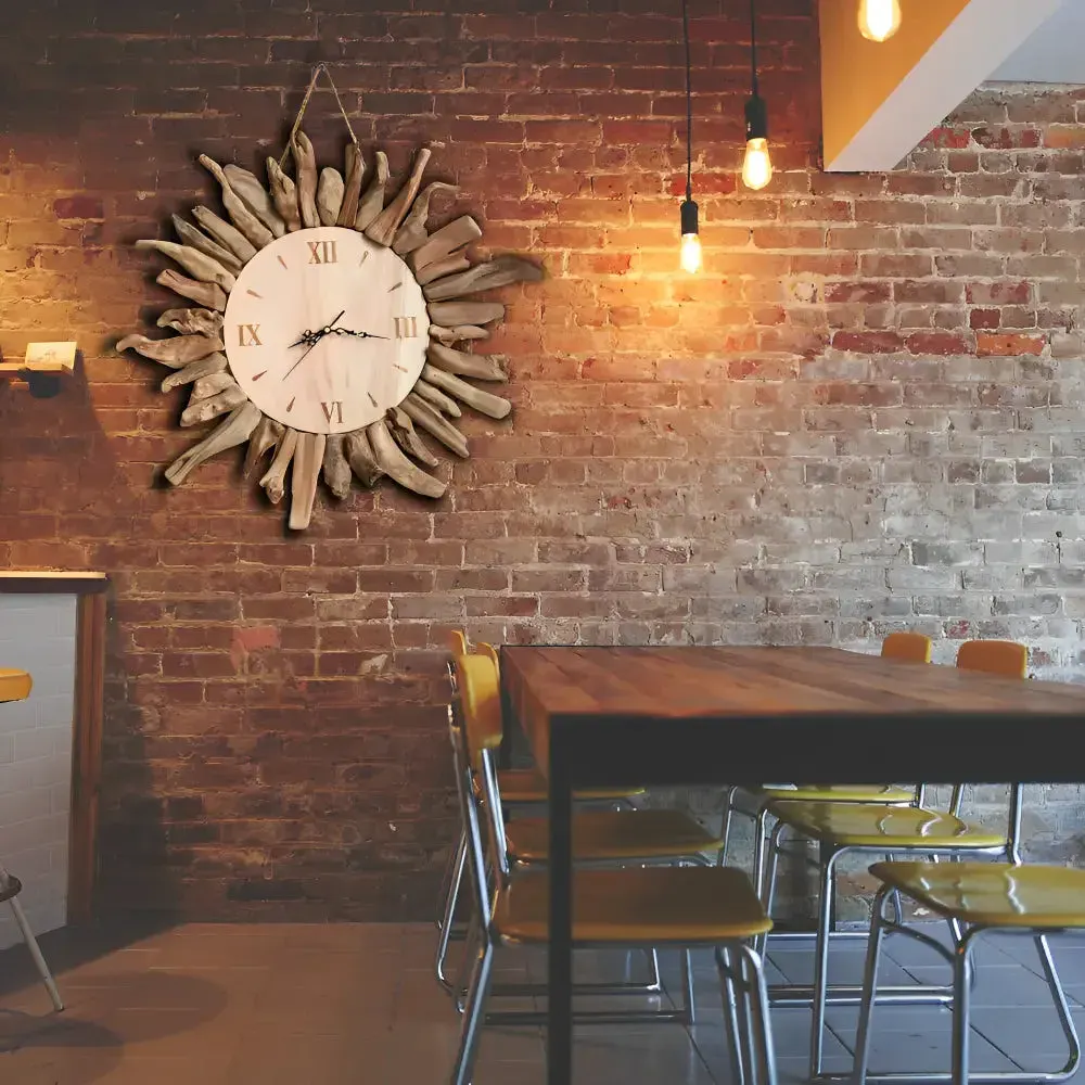 Wandklok van hout, design met drijvend hout, foto 3